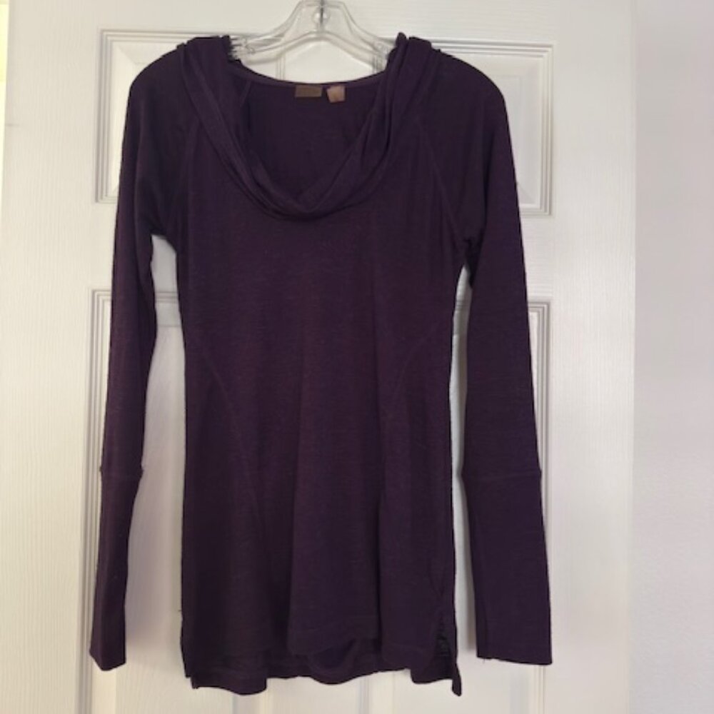 Zella hooded shirt